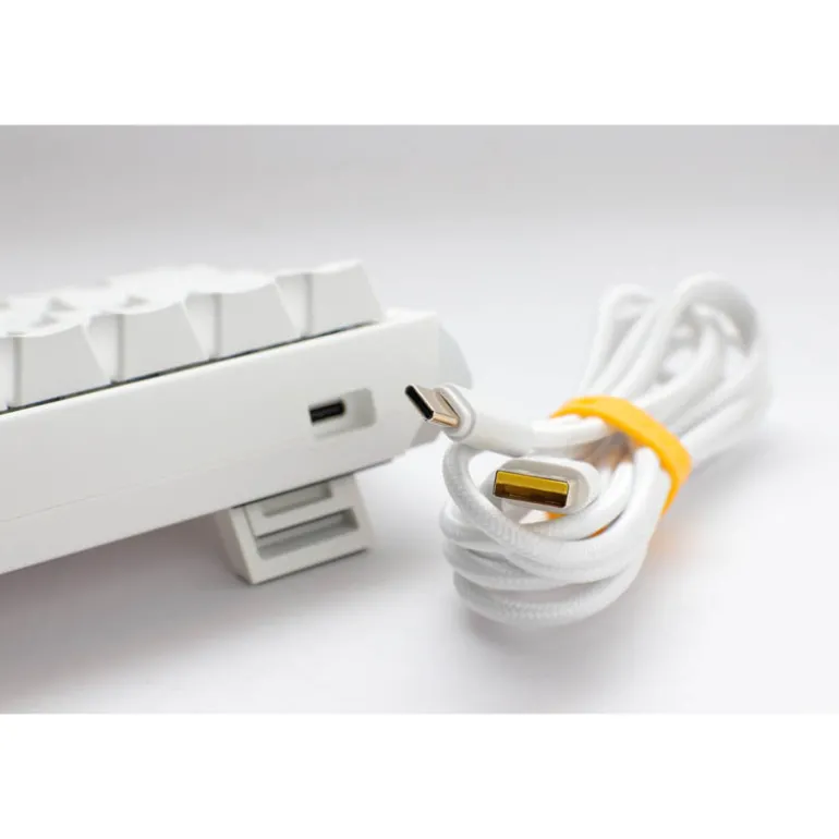 Teclado Ducky One 3 Classic Mini 60% Hot-Swap RGB MX-Clear Blanco