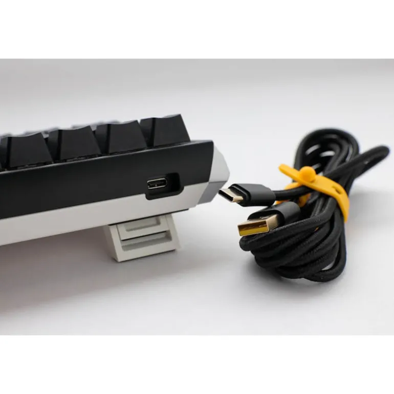 Teclado Ducky One 3 Classic Mini 60% Hot-Swap RGB MX-Blue Negro